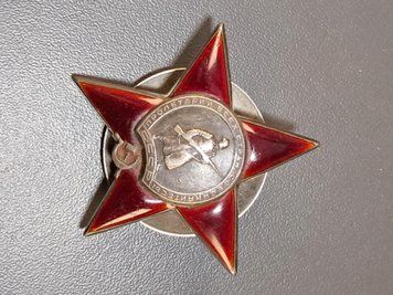 Order Czerwonej Gwiazdy &ndash; Nadanie Bojowe 1944 &ndash; Srebro