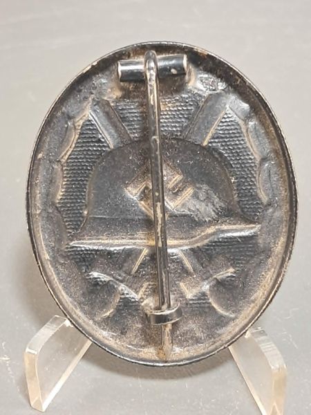 Odznaka za Rany &ndash; Czarna &ndash; Mosiężna (Buntmetall) &ndash; Sygnowana L/57