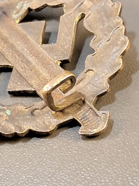 Original SA Sports Badge in Bronze &ndash; E. Schneider L&uuml;denscheid &ndash; Numbered 878488