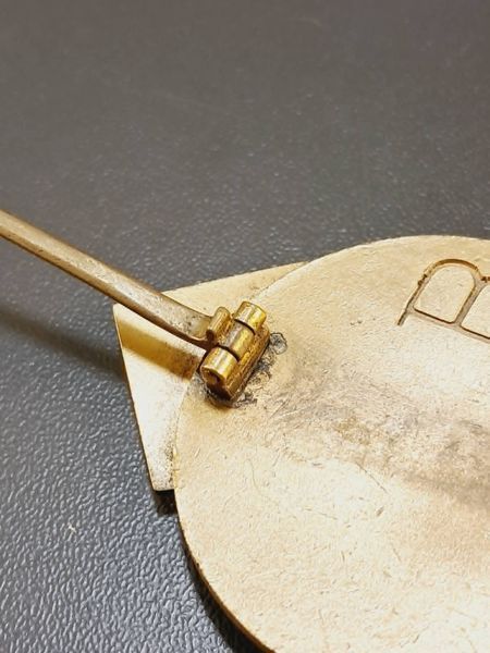 Złota Odznaka Sportowa Lidera Hitlerjugend &ndash; Sygnowana RZM M1/101 &ndash; Gustav Brehmer Markneukirchen