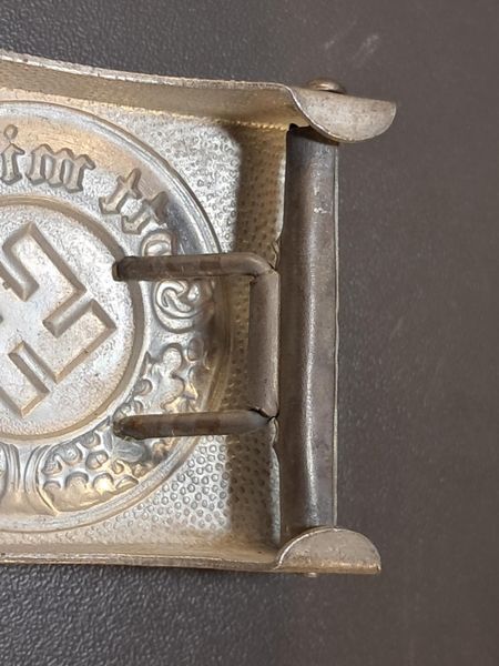 Wojenna klamra pasowa niemieckiej policji (Ordnungspolizei) &ndash; Wykonanie stalowe