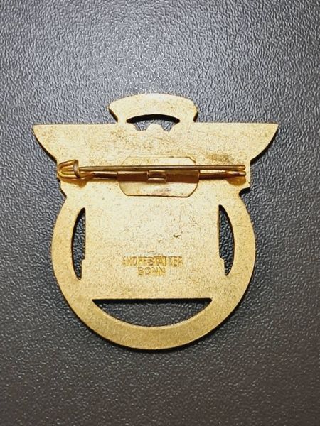 Золотой знак Reichskampf 1937 M&uuml;nchen в футляре &mdash; Клеймо Hoffst&auml;tter Bonn &mdash; Гитлерюгенд