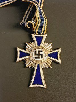 Srebrny Krzyż Matki &ndash; Oryginalna Wstążka &ndash; Ślady Czasu na Rewersie 1938