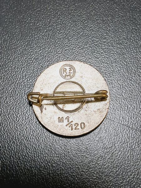 Odznaka Partyjna NSDAP &ndash; Sygnowana RZM M1/120 &ndash; Wilhelm Deumer L&uuml;denscheid