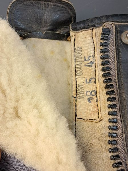 Luftwaffe Electrically Heated Pilot Boots, RBNr. Marked (Pst 4004 E)