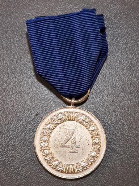 Medal za 4 lata służby w Wehrmachcie &ndash; Wersja Luftwaffe