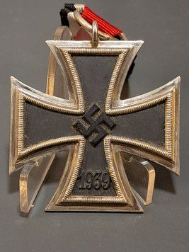 Iron Cross 1939 2nd Class &ndash; Unmarked Version &ndash; Full Ribbon