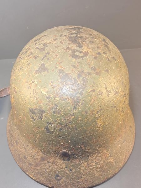German M40 Helmet SE64 &ndash; Ex-Tropical Camo &ndash; Rare Find
