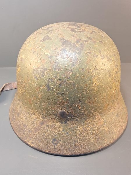 German M40 Helmet SE64 &ndash; Ex-Tropical Camo &ndash; Rare Find