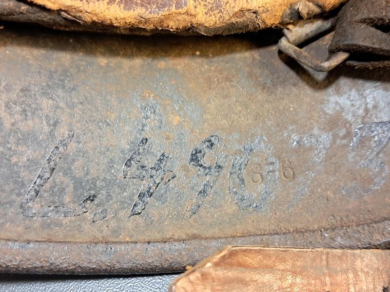 German M40 Helmet SE64 &ndash; Ex-Tropical Camo &ndash; Rare Find