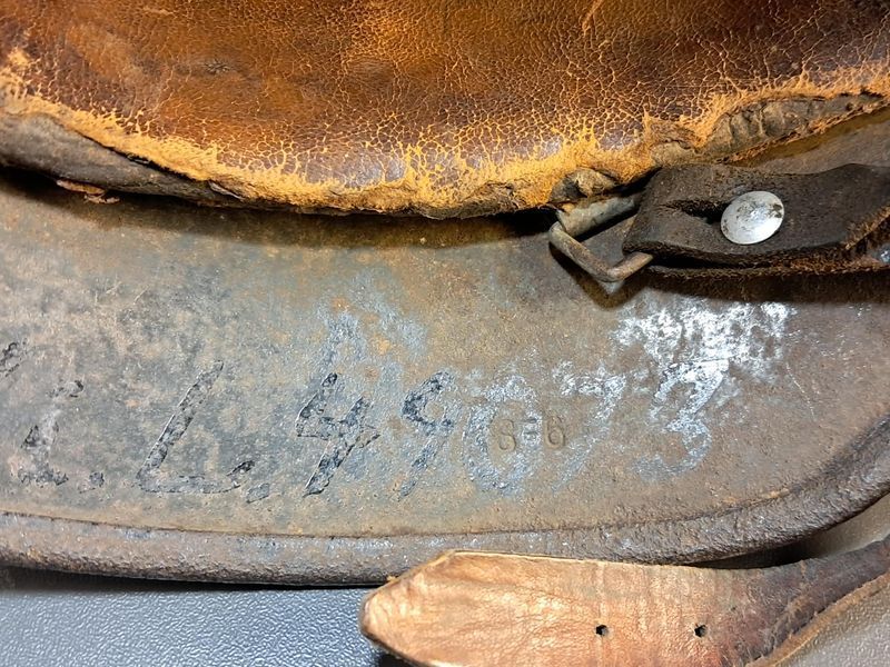 German M40 Helmet SE64 &ndash; Ex-Tropical Camo &ndash; Rare Find