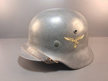Niemiecki Hełm M35 SE62 Luftwaffe &ndash; Double Decal &ndash; Stan Gabinetowy