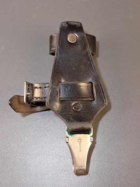 Vertical SS Dagger Hanger &ndash; Marked SS 48/34 RZM &ndash; Mint Condition