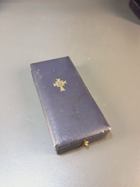 Złoty Krzyż Matki &ndash; Friedrich Linden L&uuml;denscheid &ndash; W oryginalnym etui