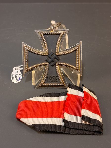 Iron Cross 2nd Class 1939 &ndash; Michael Schenkl Wien &ndash; Beautiful Patina