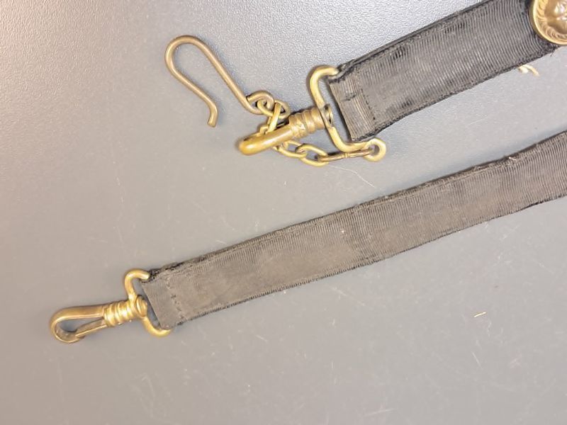Kriegsmarine Officer Dagger Hangers &ndash; Lion Head Buckles