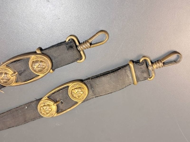 Kriegsmarine Officer Dagger Hangers &ndash; Lion Head Buckles