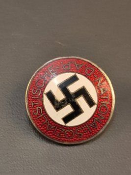 Odznaka NSDAP &ndash; Sygnowana RZM M1/34 &ndash; Karl Wurster Markneukirchen