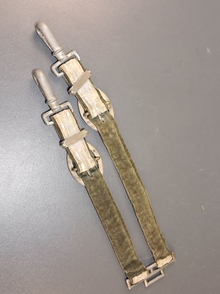 Heer Officer Dagger Hangers &ndash; Oval Buckles &ndash; Wehrmacht