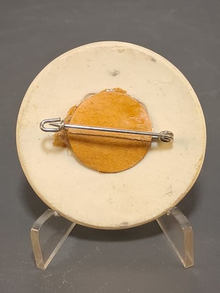 Ceramic SA Bayer. Ostmark 1939 Badge &ndash; Sport u. Wehrwettk&auml;mpfe