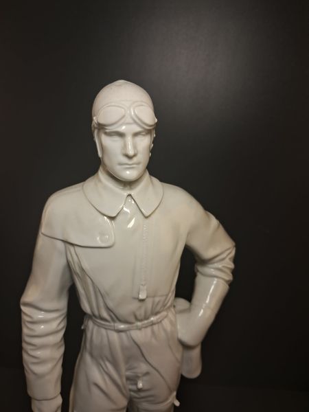 Porcelanowa Figurka Pilot Luftwaffe Flieger &ndash; Allach &ndash; Th. K&auml;rner Nr 65