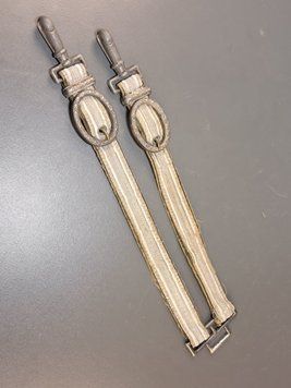 Heer Officer Dagger Hangers &ndash; Oval Buckles &ndash; Wehrmacht