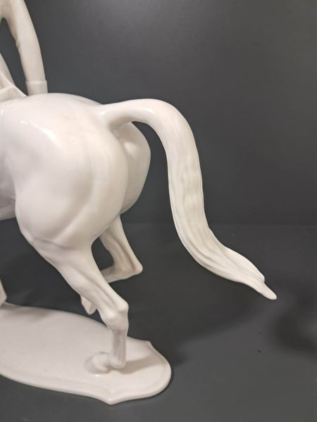 Jeździec SS (SS-Reiter) &ndash; Porcelana Allach &ndash; Model #0 &ndash; Biały &ndash; Unikat