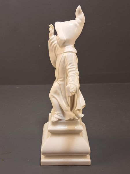 M&uuml;nchner Kindl" Figurine &ndash; Allach No. 81 &ndash; Designed by Th. K&auml;rner