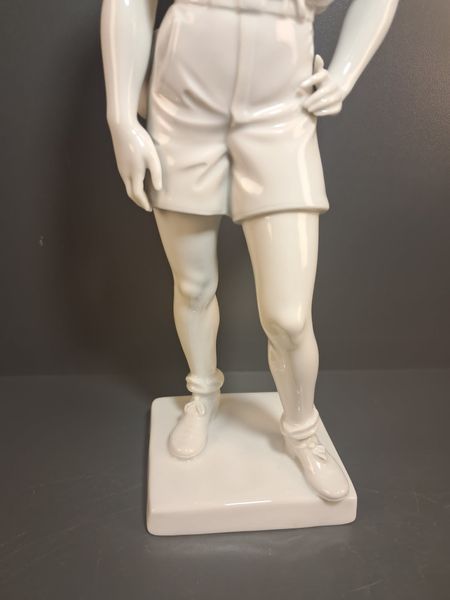 Figurka Allach &ndash; Chłopiec HJ &ndash; Projekt Richard F&ouml;rster &ndash; Model 113