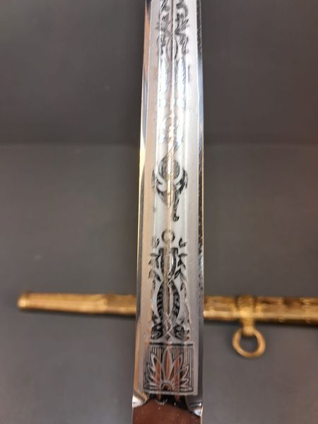 Kriegsmarine Officer's Dagger &ndash; Carl Eickhorn Solingen &ndash; Etched Blade