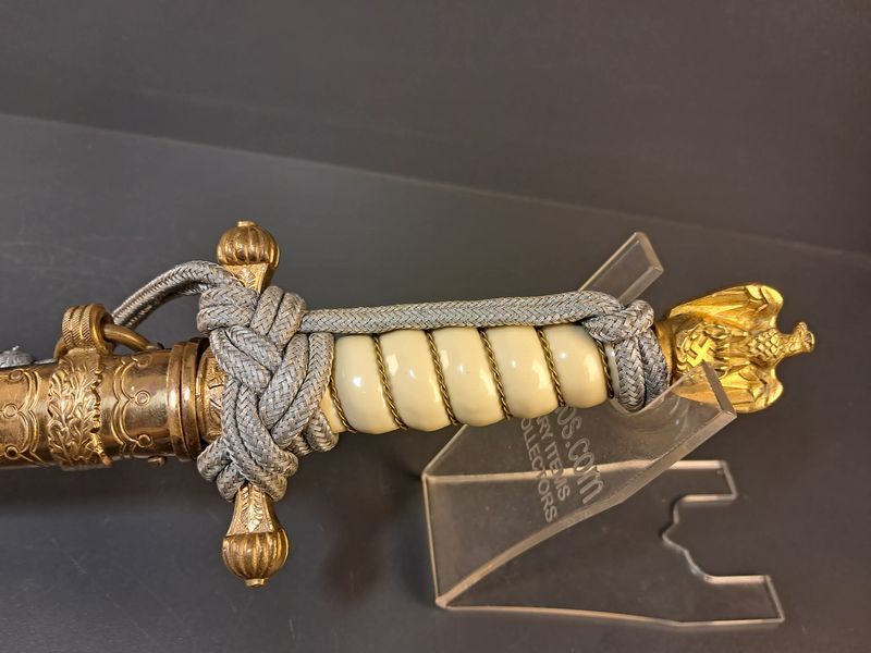 Kriegsmarine Officer's Dagger &ndash; Carl Eickhorn Solingen &ndash; Etched Blade