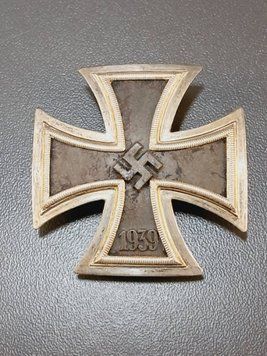 Krzyż Żelazny I Klasy 1939 na śrubę &ndash; W&auml;chtler & Lange 100 &ndash; Magnetyczny