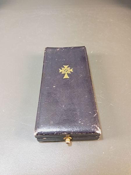 Złoty Krzyż Matki &ndash; Etui Hans Gnad Wien VII &ndash; 1938