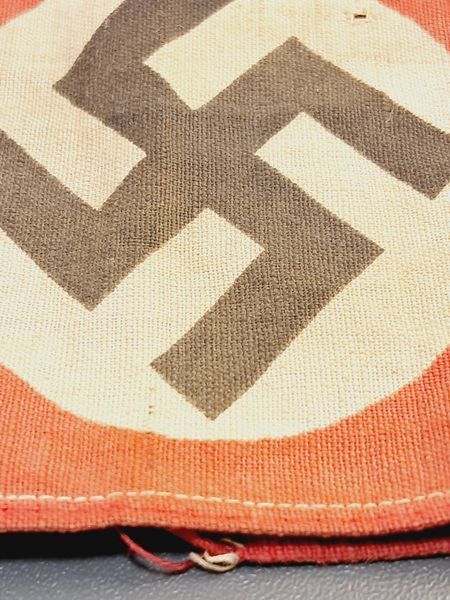 Bawełniana Opaska Naramienna SA / NSDAP &ndash; Wariant z Sitodrukiem z Epoki
